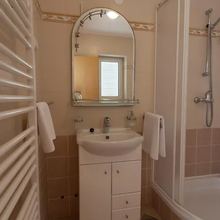 Bed & Breakfast Lucija Punat