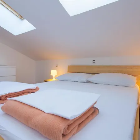 Lucija Bed & Breakfast 3*