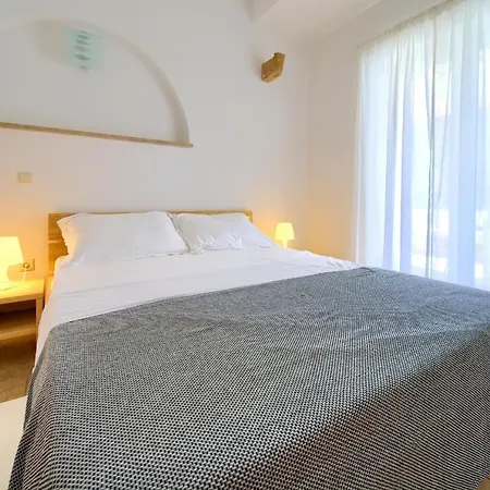 Lucija Bed & Breakfast