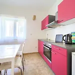 Lucija 3*