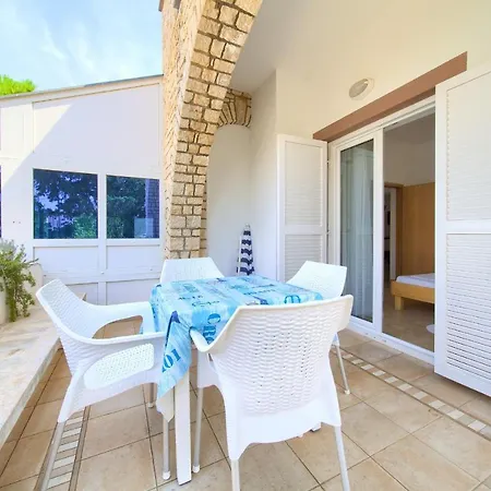 Bed and breakfast Lucija