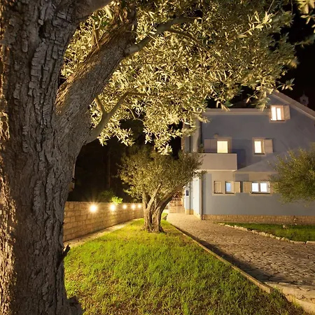 Frühstückspension Bed&breakfast Lucija 2*