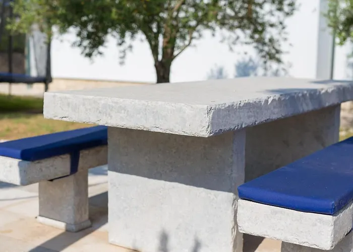 Bed and Breakfast Lucija 3*