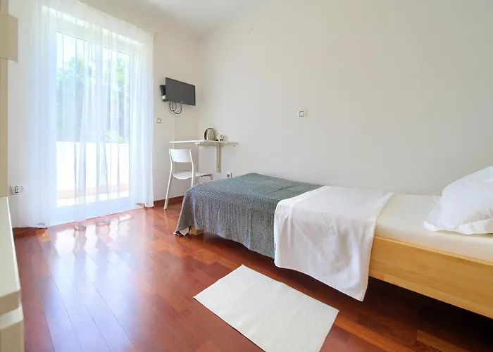 Lucija Bed and Breakfast Punat