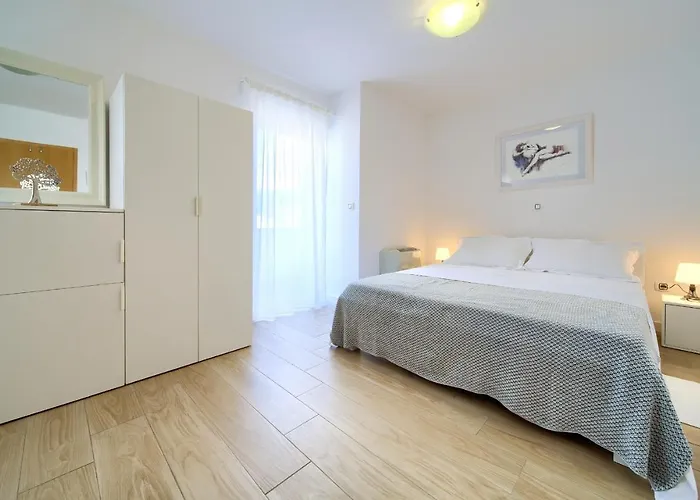 Lucija Bed and Breakfast Punat