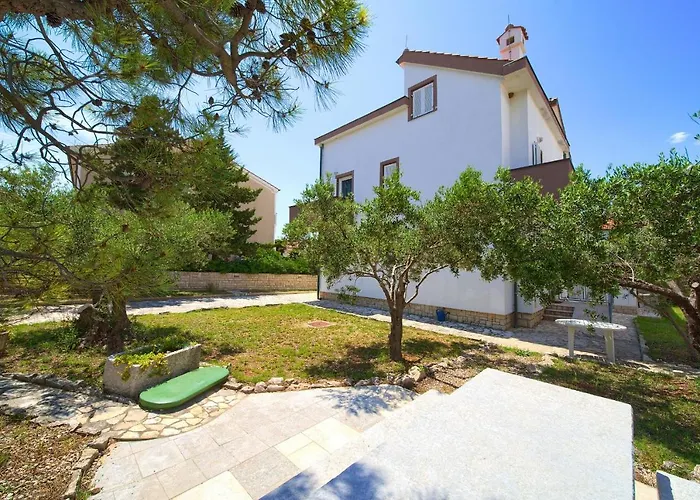 Lucija Bed and Breakfast Punat