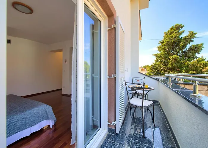 Lucija Bed and Breakfast Punat