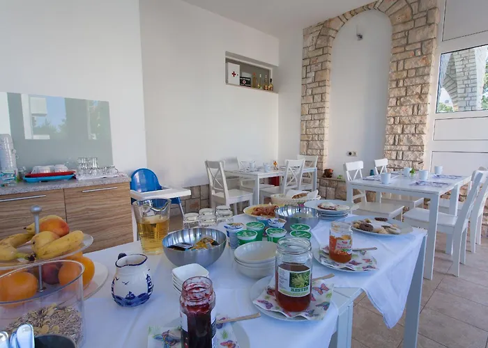 Lucija Bed & Breakfast