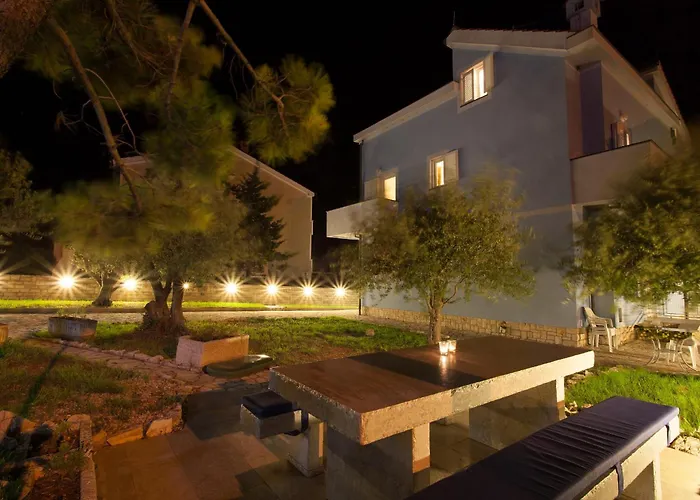 Lucija Bed and Breakfast Punat