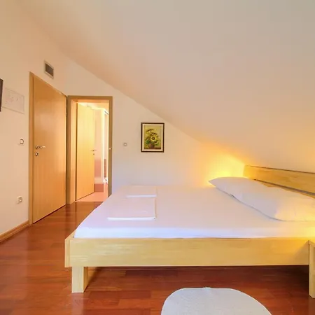 Bed & Breakfast Bed&breakfast Lucija Punat
