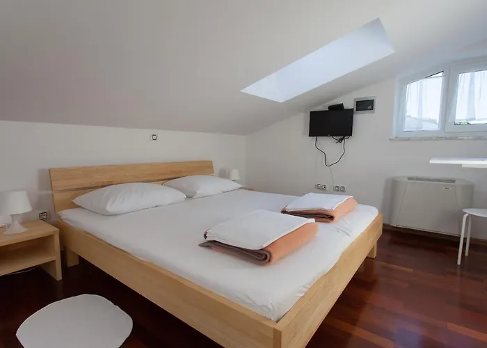 B&B Lucija 푸나트