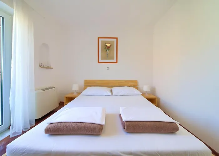 B&B Lucija 푸나트